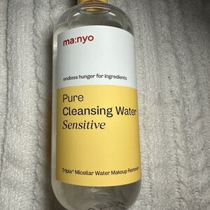 Ma:nyo Pure Cleansing Water Sensitive (500 ml)